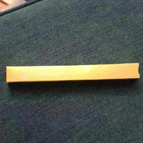 Browlights, camera, action - Picture 1 of 3